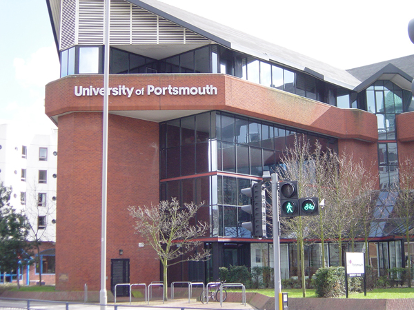 Khóa Dự bị Thạc sỹ tại Đại học Portsmouth - Vương Quốc Anh - năm 2011/2012